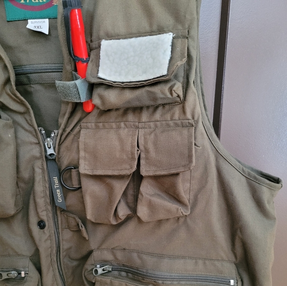 PFD fishing vest sz 3XL. - Picture 4 of 9